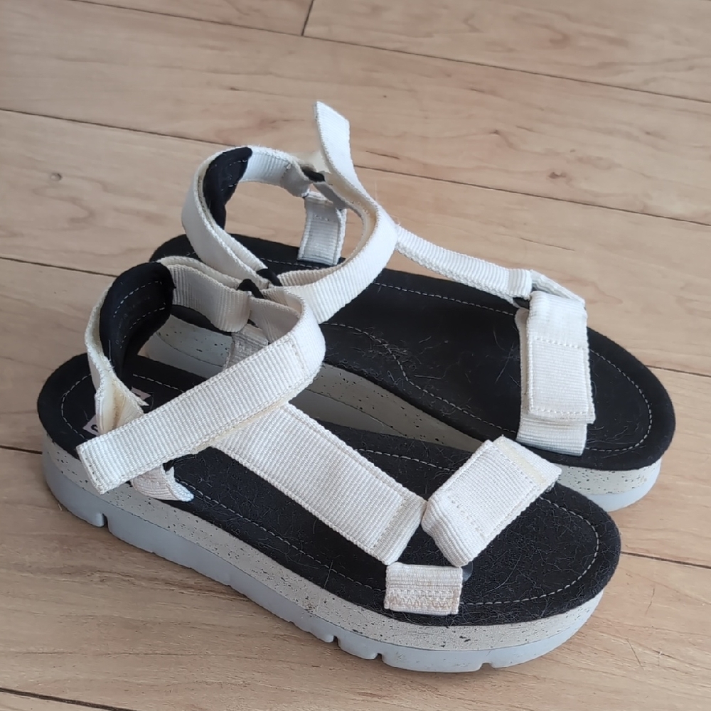 Camper Platform Sandals